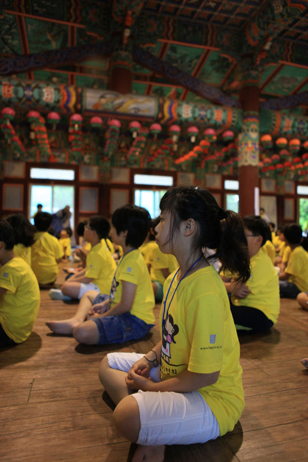 Hình ảnh  khóa tu mùa Hè cho Thanh thiếu niên  tại Tổ đình Hải Ấn Cổ Tự (Haeinsa) Hàn Quốc