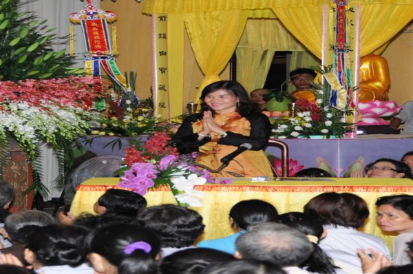 Buổi tọa đàm &quot;Tình yêu thương và mầm sống&quot;