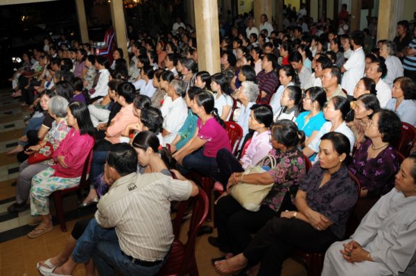 Buổi tọa đàm &quot;Tình yêu thương và mầm sống&quot;