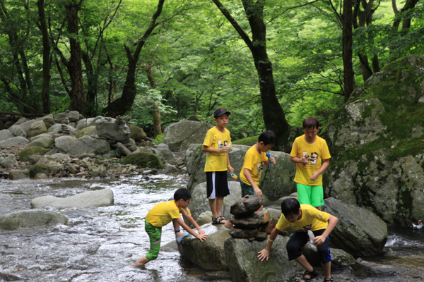 Hình ảnh  khóa tu mùa Hè cho Thanh thiếu niên  tại Tổ đình Hải Ấn Cổ Tự (Haeinsa) Hàn Quốc