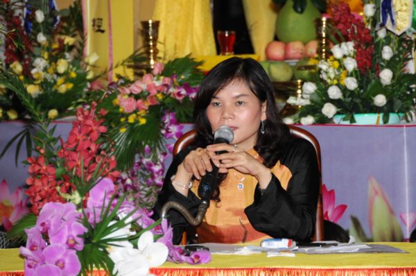 Buổi tọa đàm &quot;Tình yêu thương và mầm sống&quot;