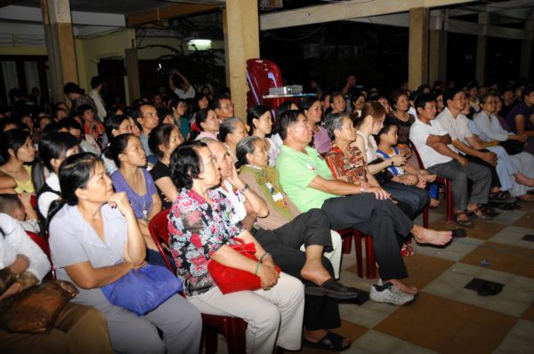 Buổi tọa đàm &quot;Tình yêu thương và mầm sống&quot;
