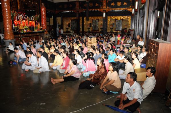 Buổi tọa đàm &quot;Tình yêu thương và mầm sống&quot;