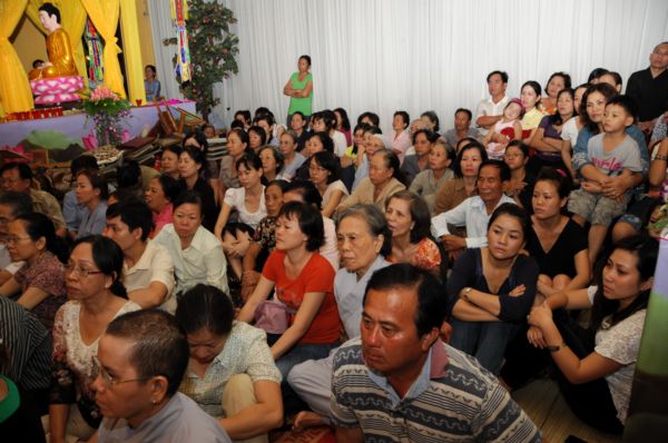 Buổi tọa đàm &quot;Tình yêu thương và mầm sống&quot;