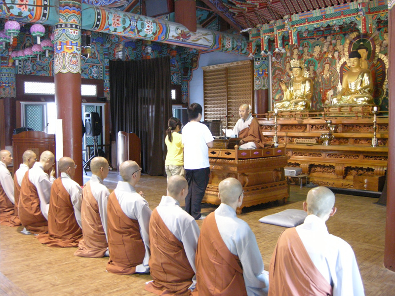 Hình ảnh  khóa tu mùa Hè cho Thanh thiếu niên  tại Tổ đình Hải Ấn Cổ Tự (Haeinsa) Hàn Quốc