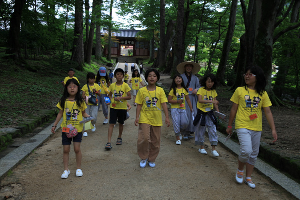 Hình ảnh  khóa tu mùa Hè cho Thanh thiếu niên  tại Tổ đình Hải Ấn Cổ Tự (Haeinsa) Hàn Quốc