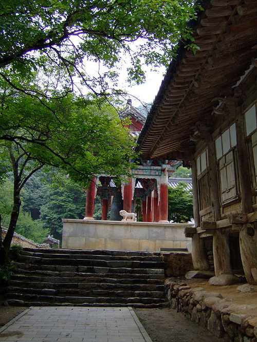 Hoa Nghiêm Cổ Tự - Danh thắng Phật giáo Hàn quốc