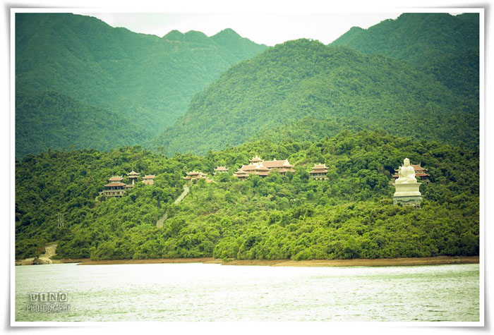 Một thoáng Trúc Lâm Bạch Mã