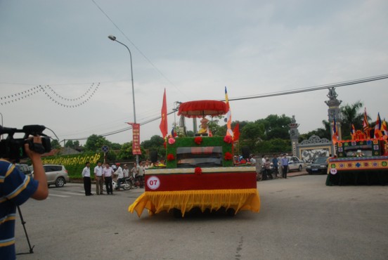 Bắc Ninh: Phụng nghinh long vị tám vị vua triều Lý