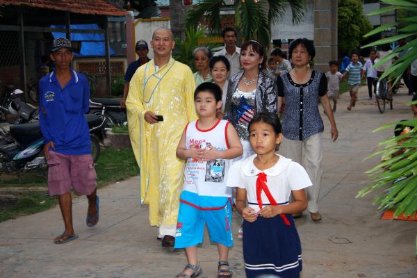 Đồng Tháp: Chùa Quan Âm cùng trẻ thơ vui đón Trung Thu