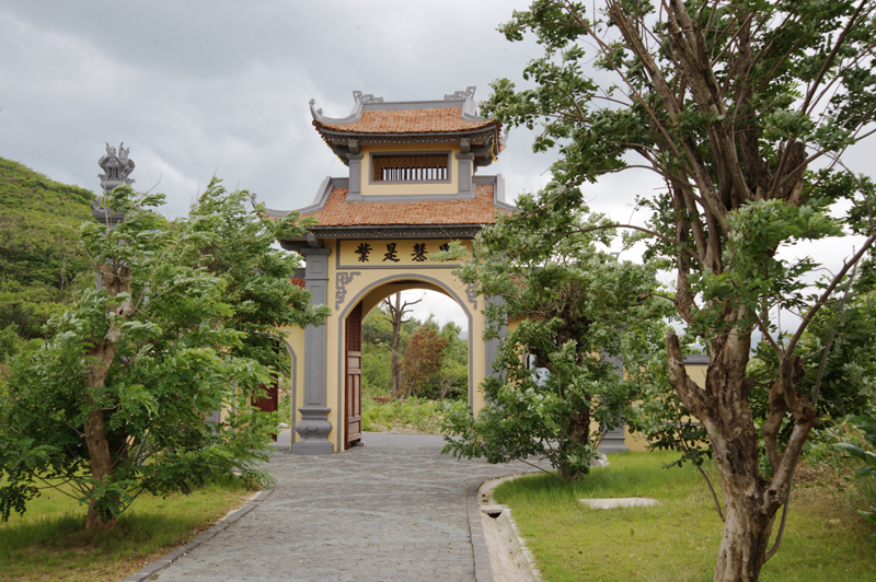 Trúc Lâm Tịnh Viện - Ngôi chùa trên đảo lớn nhất Việt Nam