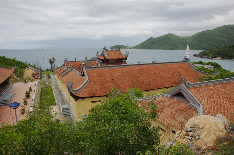 Trúc Lâm Tịnh Viện - Ngôi chùa trên đảo lớn nhất Việt Nam