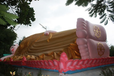 tượng Phật nhập Niết bàn 