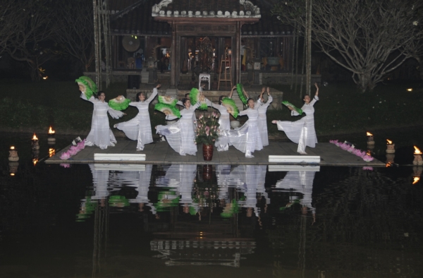 Chương trình “Thân Tâm An Lạc” với Đêm Pháp Hoa huyền diệu