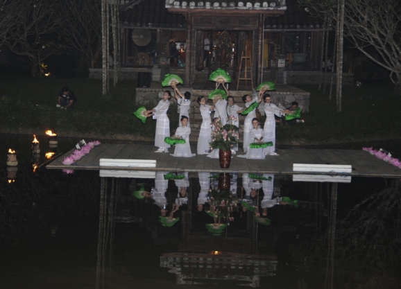 Chương trình “Thân Tâm An Lạc” với Đêm Pháp Hoa huyền diệu