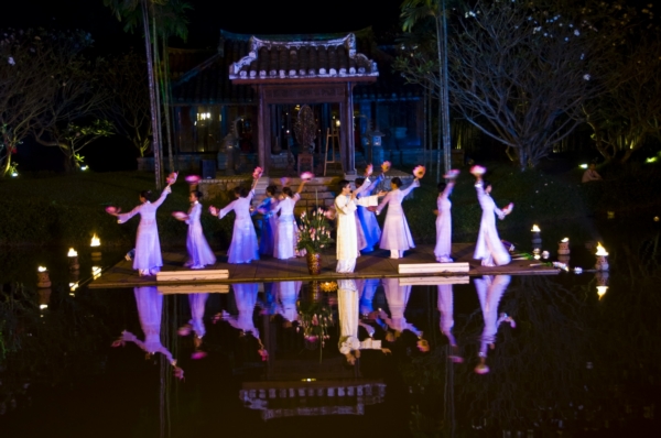 Chương trình “Thân Tâm An Lạc” với Đêm Pháp Hoa huyền diệu