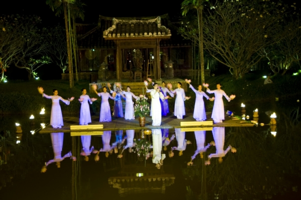 Chương trình “Thân Tâm An Lạc” với Đêm Pháp Hoa huyền diệu