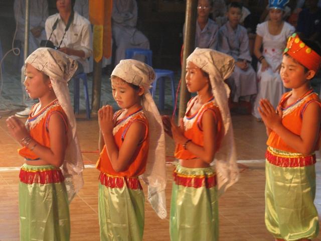 Đồng Nai - Đêm giao lưu văn nghệ mừng lễ bổ nhiệm trụ trì chùa Gia Canh