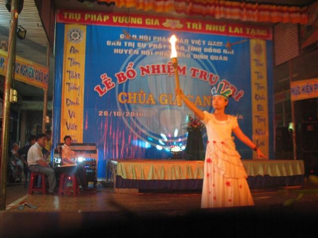Đồng Nai - Đêm giao lưu văn nghệ mừng lễ bổ nhiệm trụ trì chùa Gia Canh