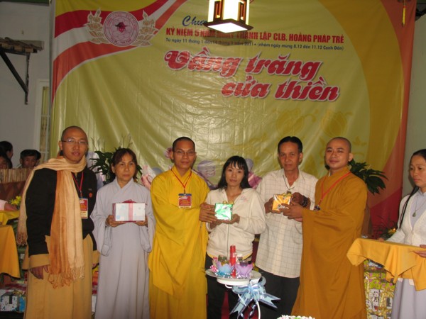 Câu Lạc Bộ Hoằng Pháp Trẻ Mừng 5 năm ngày thành lập