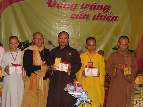 Câu Lạc Bộ Hoằng Pháp Trẻ Mừng 5 năm ngày thành lập