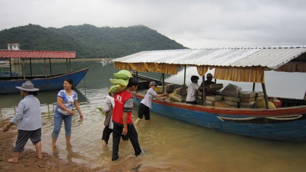 BRVT: Chùa Từ Hiếu cùng miền Trung chia sẻ tình nhân ái