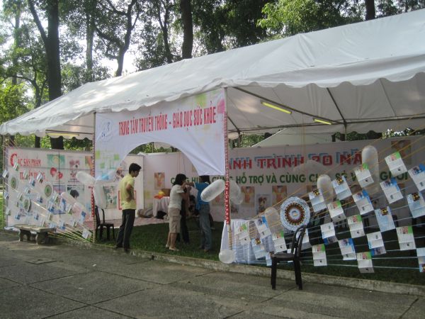 Chùm ảnh Hội trại Thành Phố Hồ Chí Minh 20 năm đương đầu với đại dịch HIV/AIDS