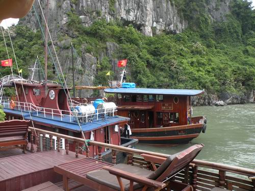 Với Những Tấm Lòng