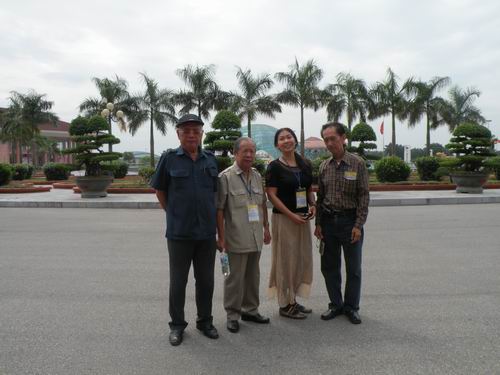 Với Những Tấm Lòng