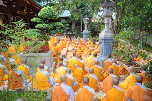 Đại Giới Đàn Cam Lộ: Giáo Thọ A Xà Lê - Tuyên Luật Sư Đại Giới Đàn Cam Lộ HT. Thích Minh Thông, Thuyết Giới