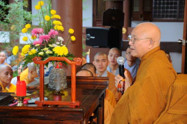 Đại Giới Đàn Cam Lộ: Giáo Thọ A Xà Lê - Tuyên Luật Sư Đại Giới Đàn Cam Lộ HT. Thích Minh Thông, Thuyết Giới