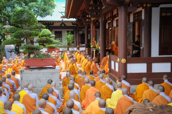 Đại Giới Đàn Cam Lộ: Giáo Thọ A Xà Lê - Tuyên Luật Sư Đại Giới Đàn Cam Lộ HT. Thích Minh Thông, Thuyết Giới