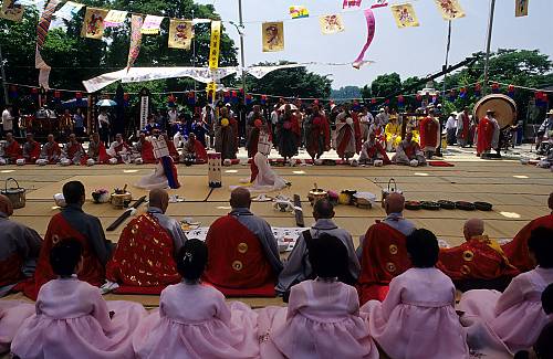 Tổ đình Phụng Nguyên Cổ Tự (Bongwonsa), duy trì phát huy truyền thống Nghi Lễ Phật giáo Hàn Quốc