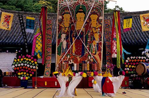 Tổ đình Phụng Nguyên Cổ Tự (Bongwonsa), duy trì phát huy truyền thống Nghi Lễ Phật giáo Hàn Quốc