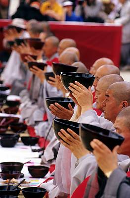 Tổ đình Phụng Nguyên Cổ Tự (Bongwonsa), duy trì phát huy truyền thống Nghi Lễ Phật giáo Hàn Quốc