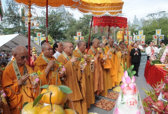 Đại lễ an vị thánh tượng Bồ Tát Quán Thế Âm lớn nhất Việt Nam tại Suối Tiên