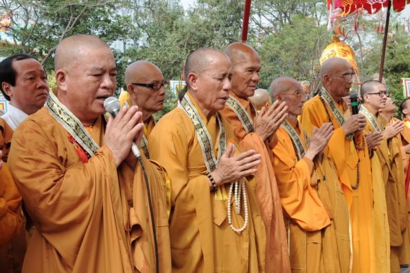 Đại lễ an vị thánh tượng Bồ Tát Quán Thế Âm lớn nhất Việt Nam tại Suối Tiên