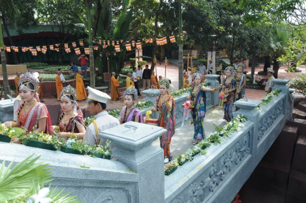 Đại lễ an vị thánh tượng Bồ Tát Quán Thế Âm lớn nhất Việt Nam tại Suối Tiên