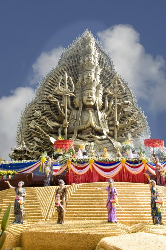 Đại lễ an vị thánh tượng Bồ Tát Quán Thế Âm lớn nhất Việt Nam tại Suối Tiên