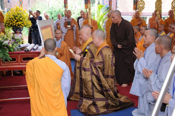 Đại Giới Đàn Cam Lộ: Lễ Cung An Chức Sự - Ngày 25/10/2010