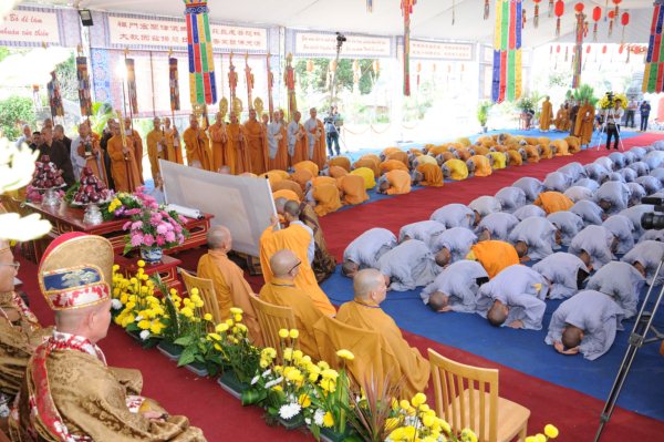 Đại Giới Đàn Cam Lộ: Lễ Cung An Chức Sự - Ngày 25/10/2010