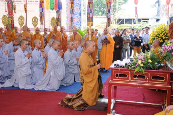 Đại Giới Đàn Cam Lộ: Lễ Cung An Chức Sự - Ngày 25/10/2010