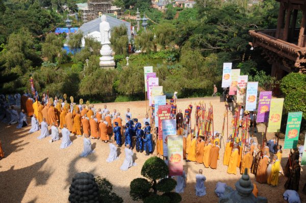 Đại Giới Đàn Cam Lộ: Lễ Cung An Chức Sự - Ngày 25/10/2010
