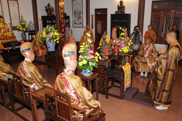 Đại Giới Đàn Cam Lộ: Lễ Cung An Chức Sự - Ngày 25/10/2010