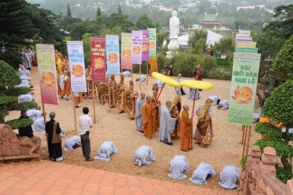Đại Giới Đàn Cam Lộ: Lễ Cung An Chức Sự - Ngày 25/10/2010