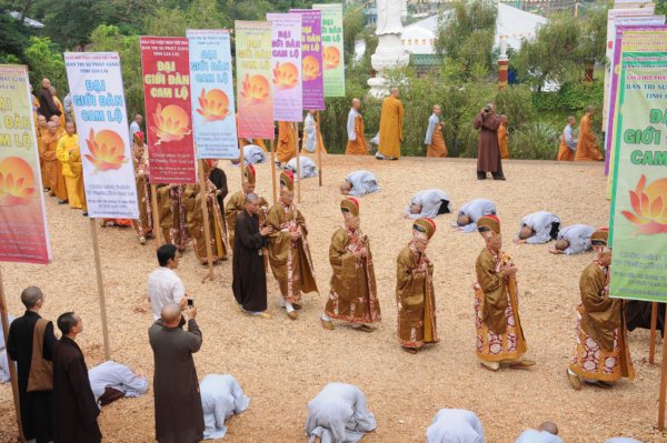 Đại Giới Đàn Cam Lộ: Lễ Cung An Chức Sự - Ngày 25/10/2010