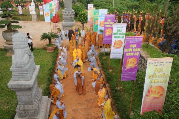 Đại Giới Đàn Cam Lộ: Lễ Cung An Chức Sự - Ngày 25/10/2010