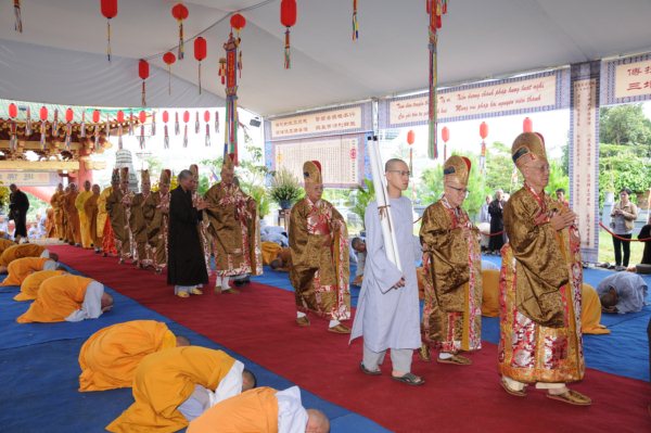 Đại Giới Đàn Cam Lộ: Lễ Cung An Chức Sự - Ngày 25/10/2010