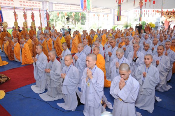Đại Giới Đàn Cam Lộ: Lễ Cung An Chức Sự - Ngày 25/10/2010
