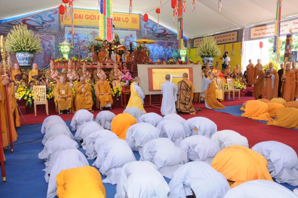Đại Giới Đàn Cam Lộ: Lễ Cung An Chức Sự - Ngày 25/10/2010